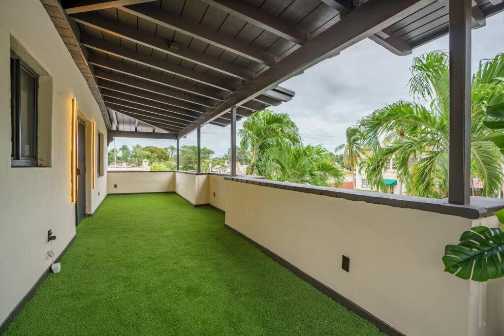 New! Miami & Calle Ocho Simpson'S Funhouse! Экстерьер фото
